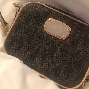 NEVER USED Michael Kors cross body bag